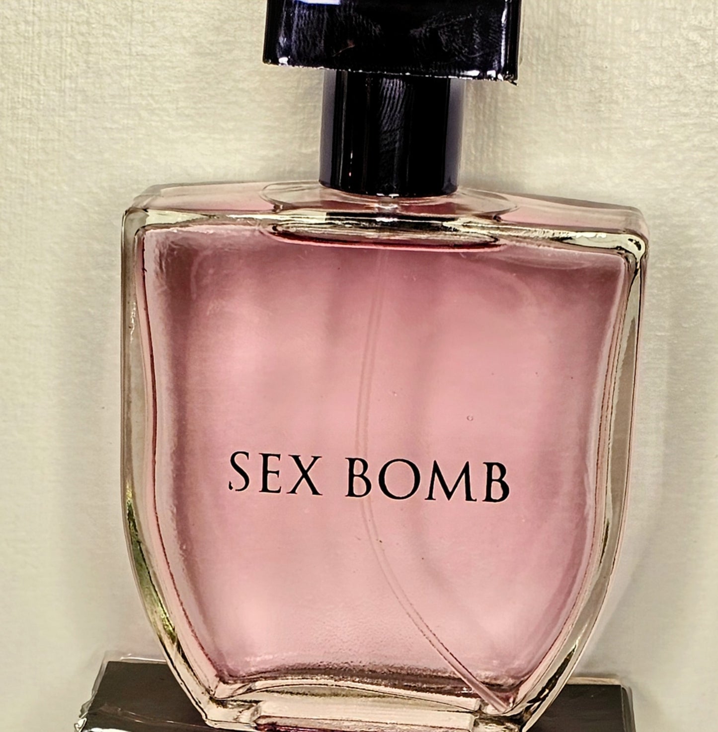 Sex Bomb (W) image 2