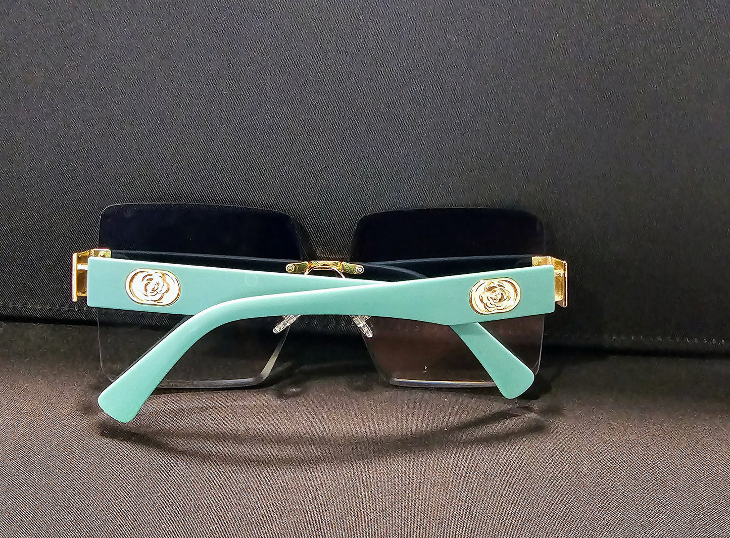Frameless Glasses image 4